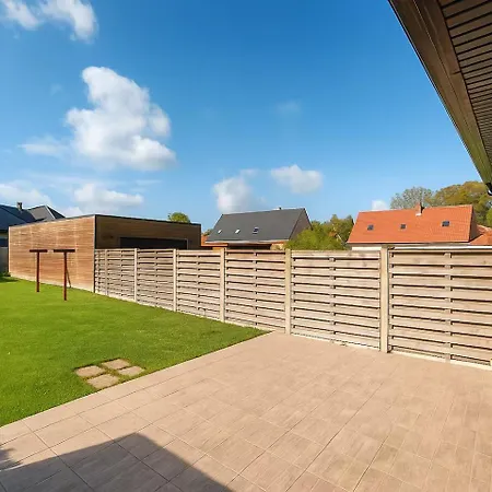 Modern House With Garden, Quiet Area Calais Dunkirk